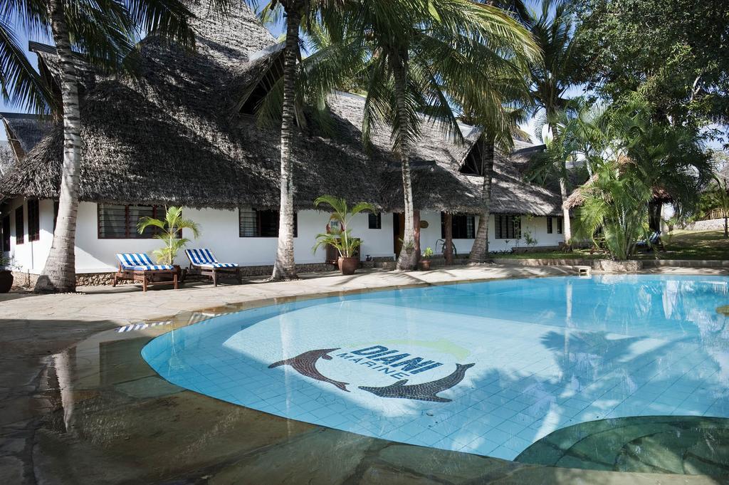 Diani Marine Divers Village Diani Beach Esterno foto