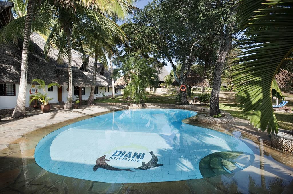 Diani Marine Divers Village Diani Beach Esterno foto